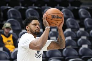 界中并不少 界中并不少