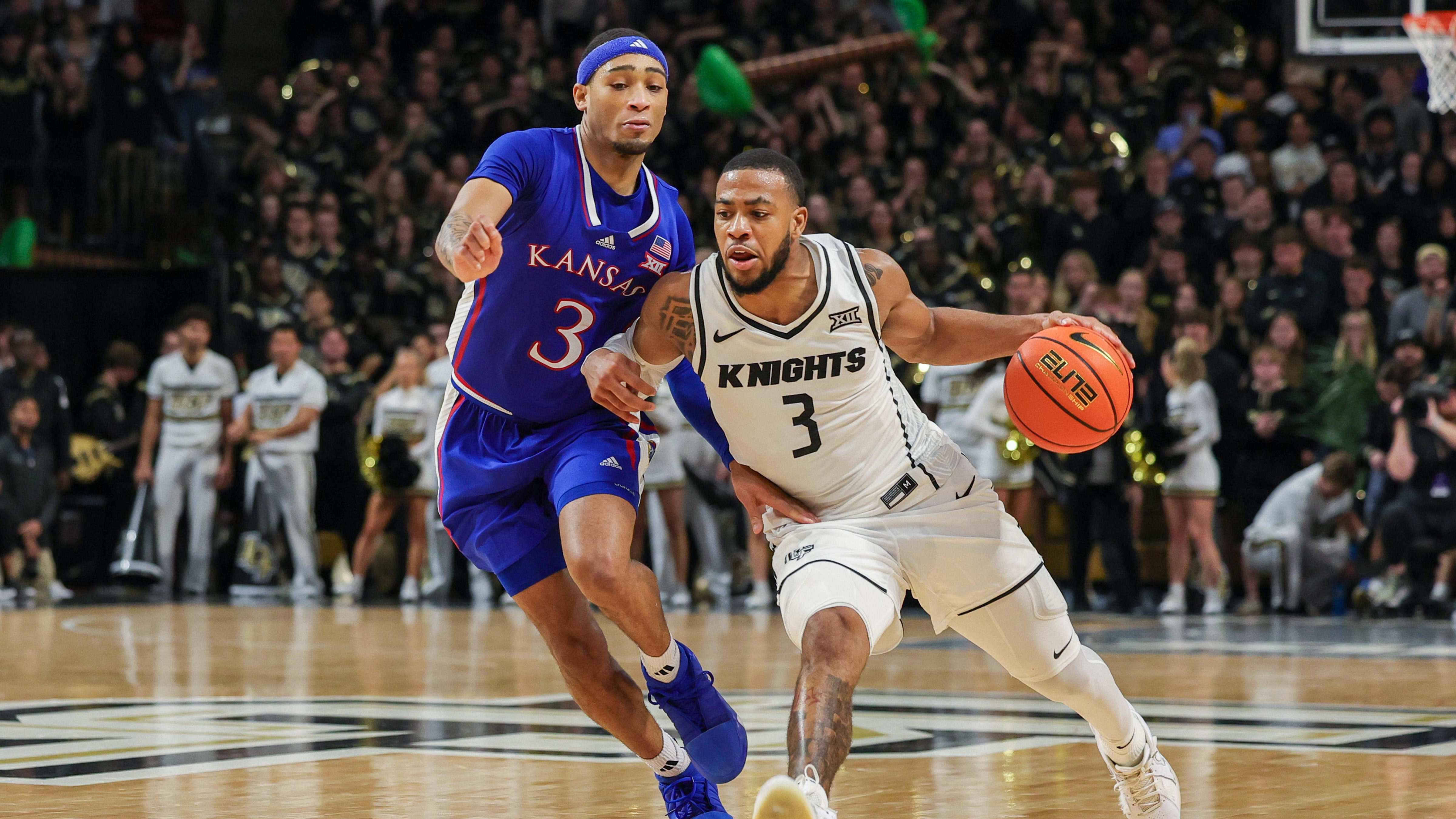 赛首战中 赛首战中